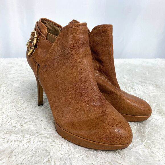 Vince Camuto VC-Elaina Warm Brown Leather Gold Side Buckle Heel Booties 7.5 - Picture 2 of 11